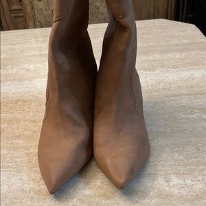 Discounted shipping - Dolce Vita Elegant Tan Women's Boots.